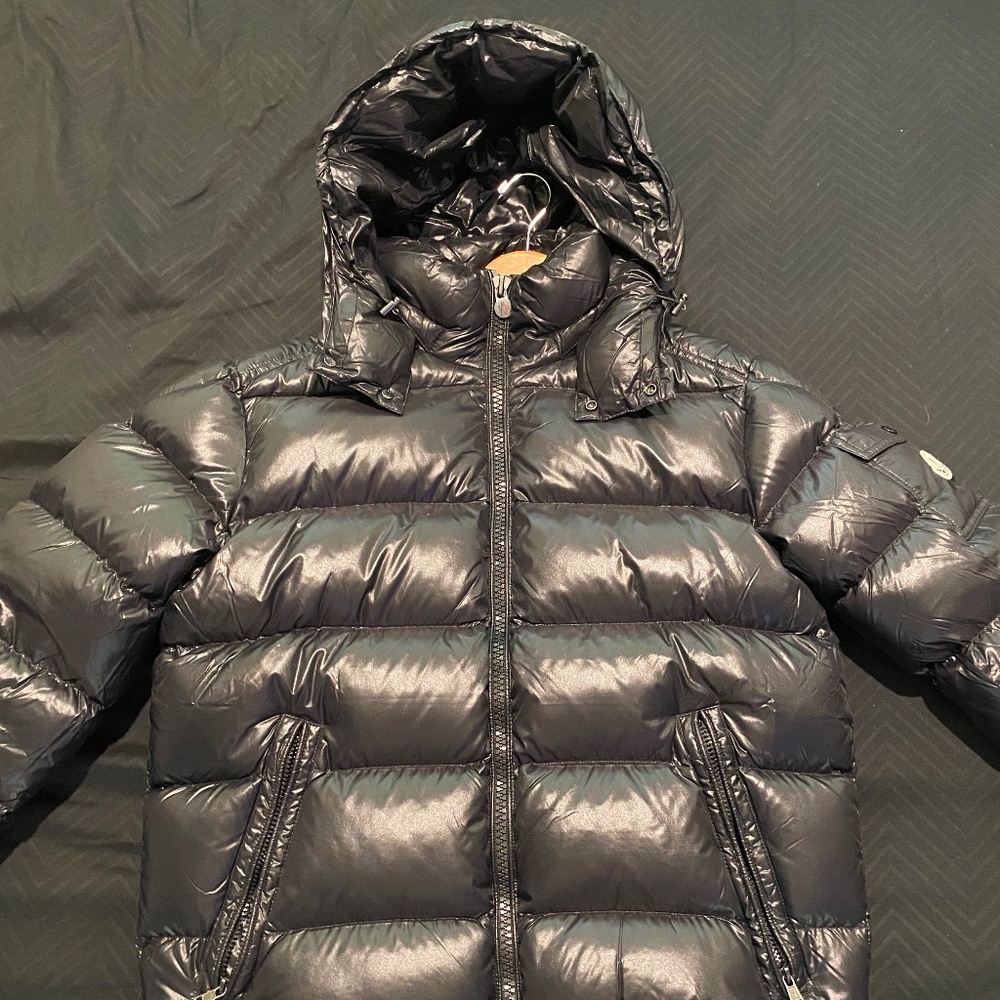 Moncler maya short down jacket